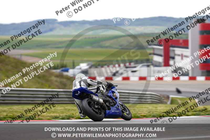 cadwell no limits trackday;cadwell park;cadwell park photographs;cadwell trackday photographs;enduro digital images;event digital images;eventdigitalimages;navarra;no limits trackdays;peter wileman photography;racing digital images;trackday digital images;trackday photos
